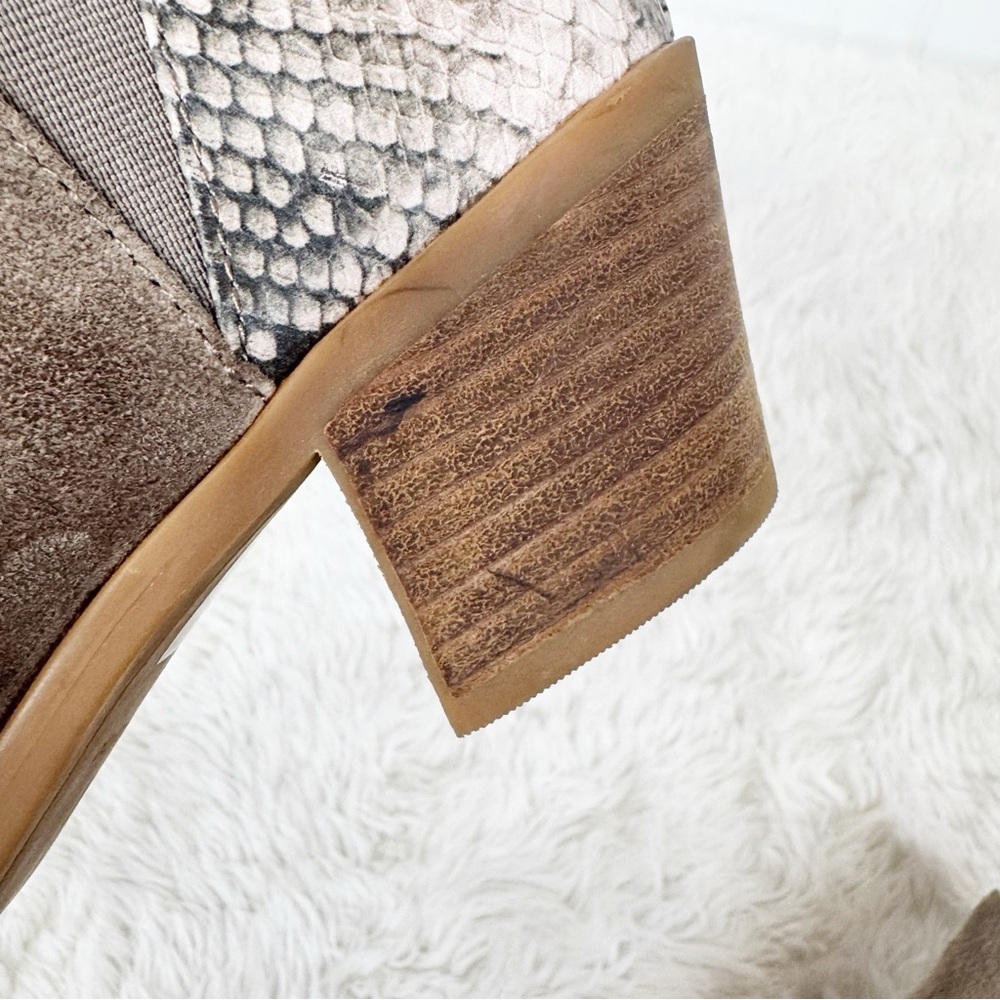 New DOLCE‎ VITA Sonnie Taupe Suede Ankle Boot Bootie Size 7.5 Snakeskin Print - Picture 9 of 14